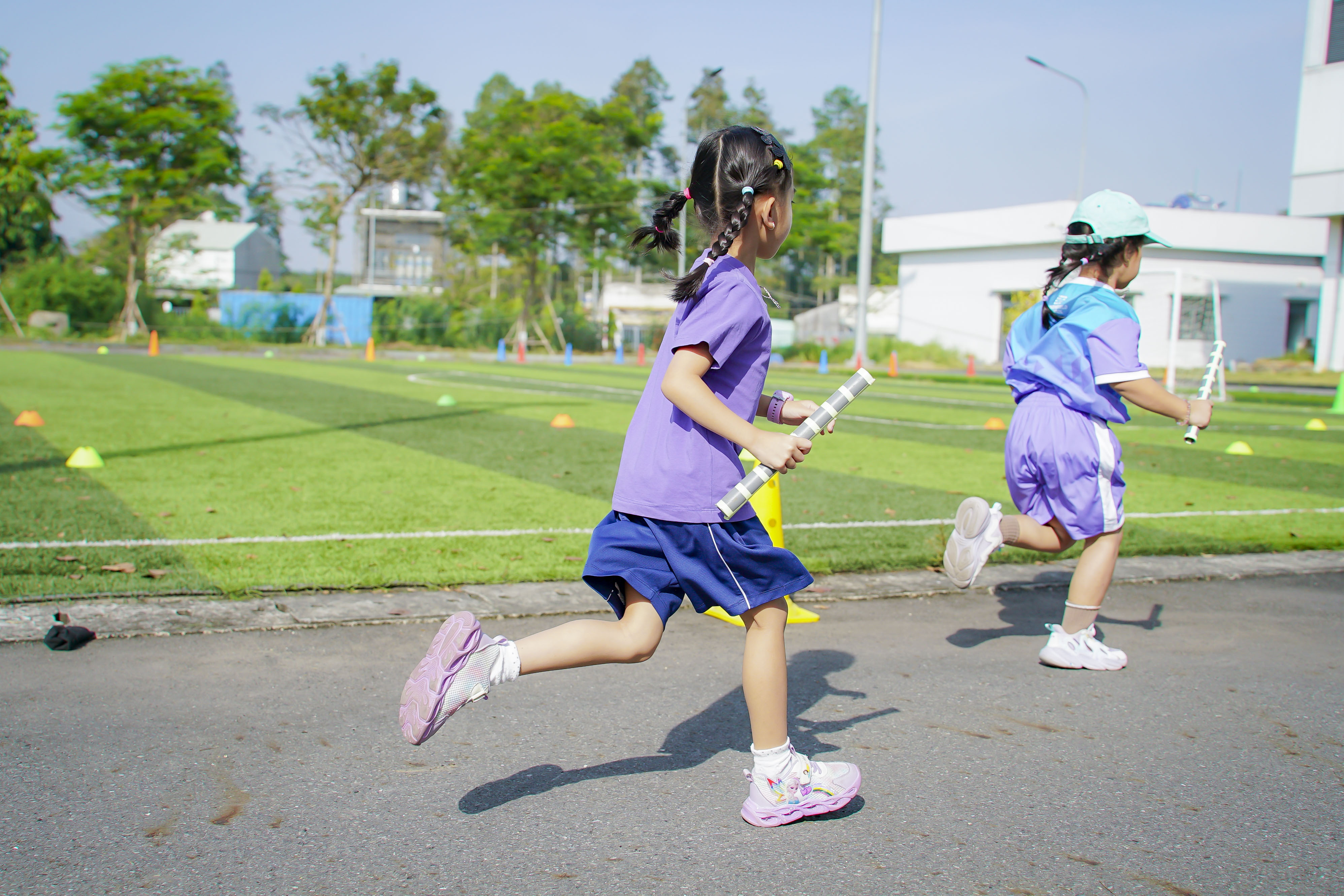 dien-kinh-khoi-Tieu-hoc-chay-tiep-suc